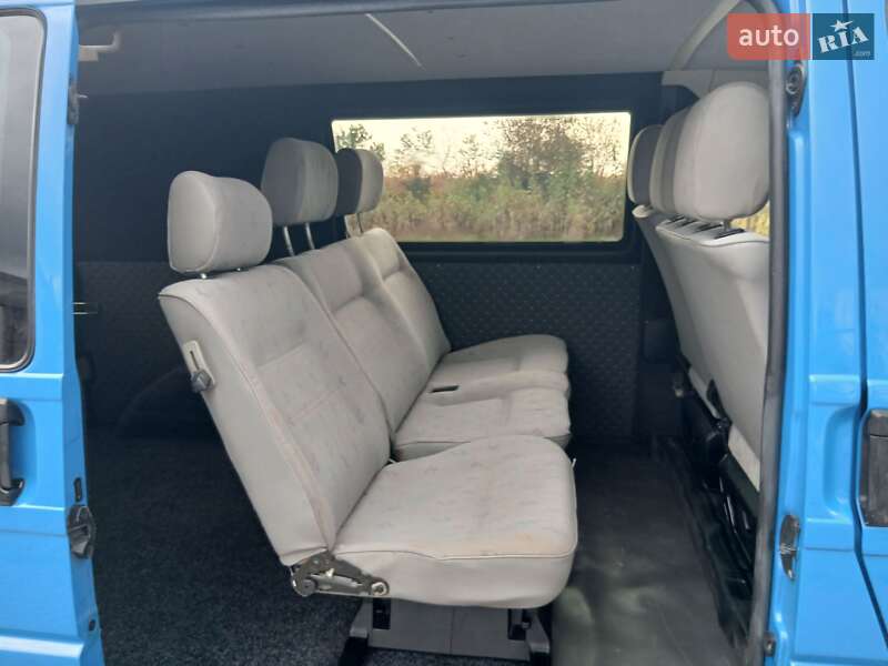 Минивэн Volkswagen Transporter 2002 в Ровно