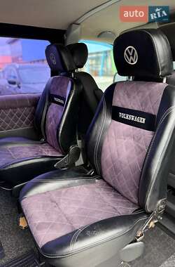 Минивэн Volkswagen Transporter 2009 в 