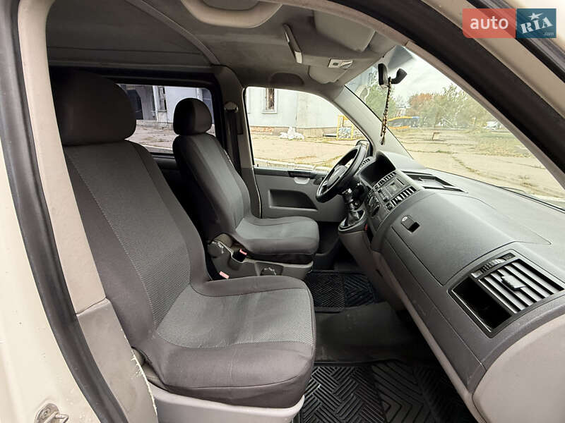 Минивэн Volkswagen Transporter 2008 в Смеле