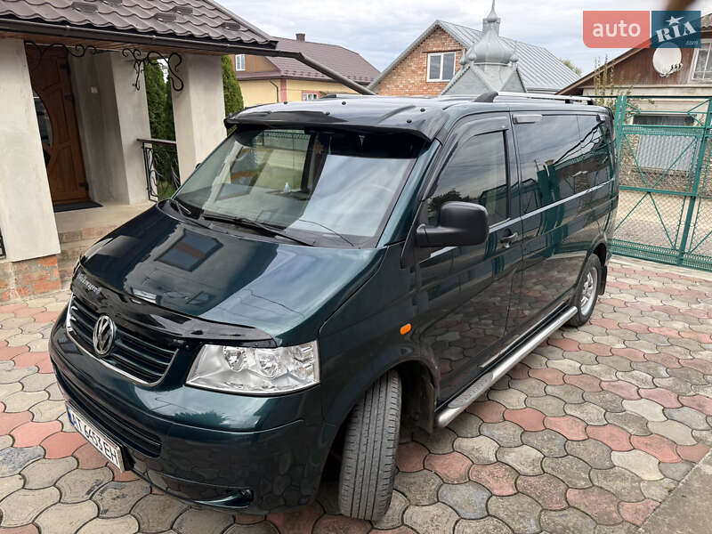 Мінівен Volkswagen Transporter 2005 в Снятині