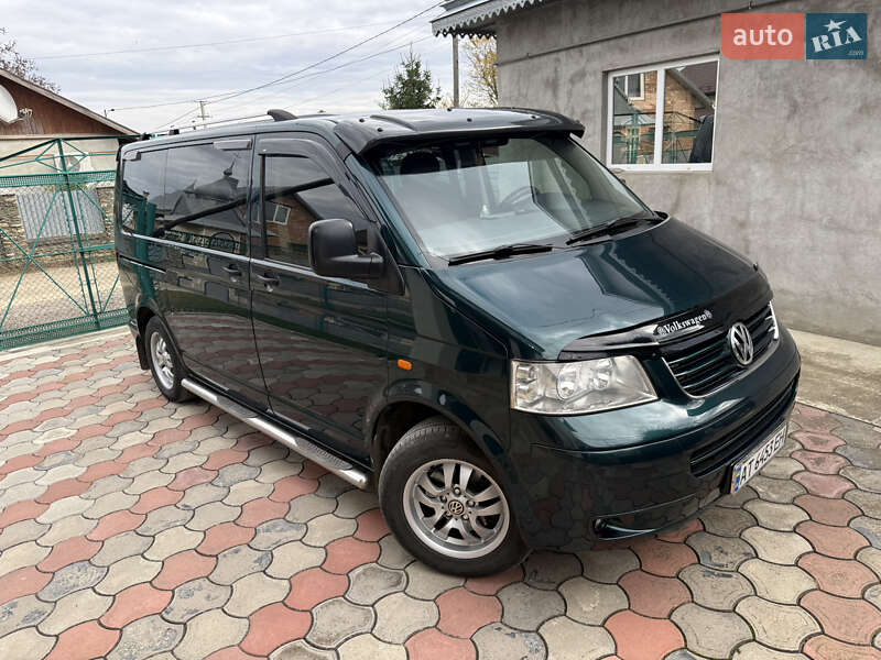 Мінівен Volkswagen Transporter 2005 в Снятині