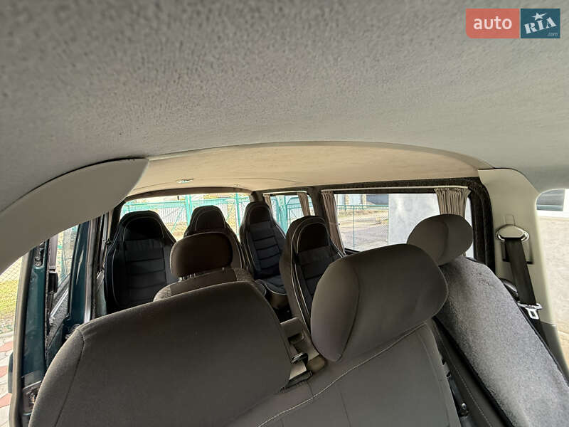 Мінівен Volkswagen Transporter 2005 в Снятині