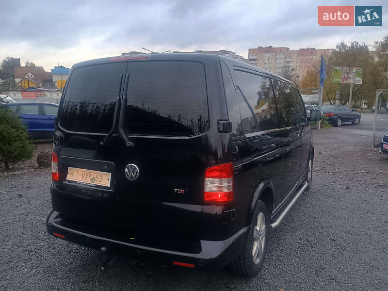 Минивэн Volkswagen Transporter 2012 в Ровно