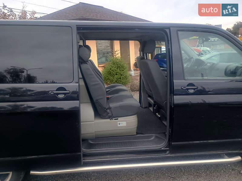 Минивэн Volkswagen Transporter 2012 в Ровно