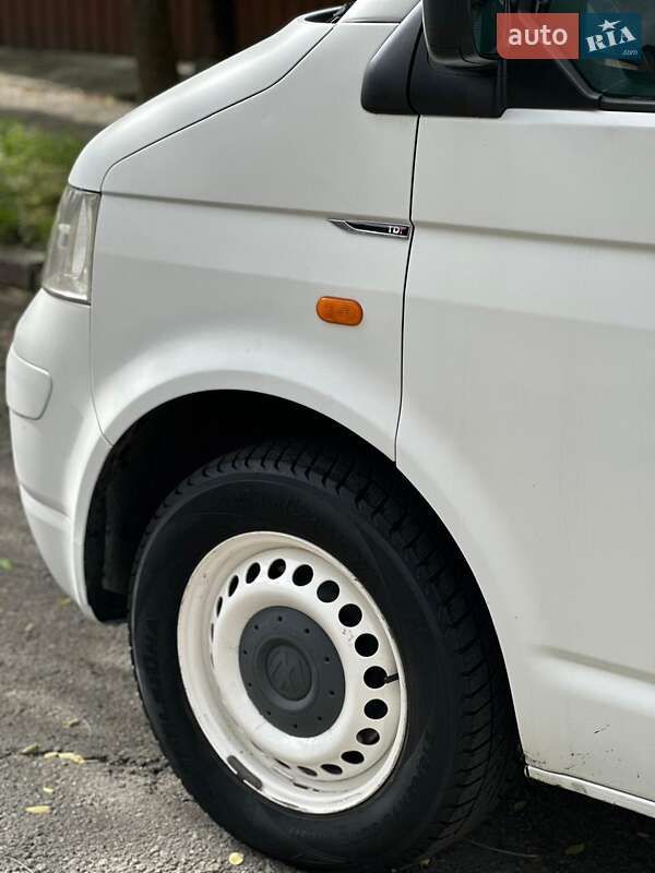 Грузовой фургон Volkswagen Transporter 2007 в Киеве