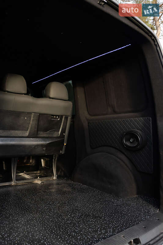 Грузопассажирский фургон Volkswagen Transporter 2011 в Ровно фото 37 Грузопассажирский фургон Volkswagen Transporter 2011 в Ровно