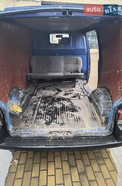 Грузовой фургон Volkswagen Transporter 2001 в 