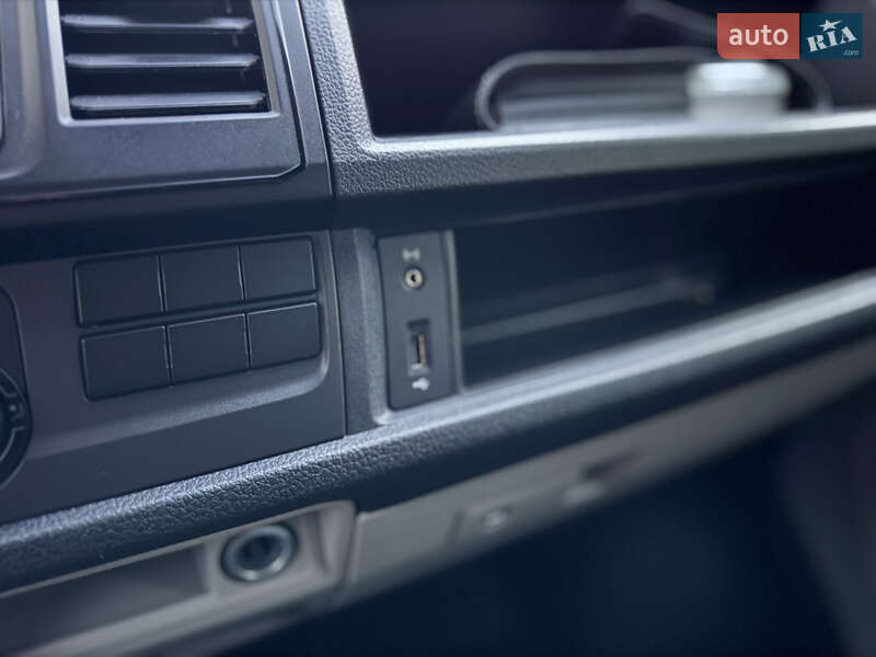Вантажний фургон Volkswagen Transporter 2018 в Рівному фото 31 Вантажний фургон Volkswagen Transporter 2018 в Рівному