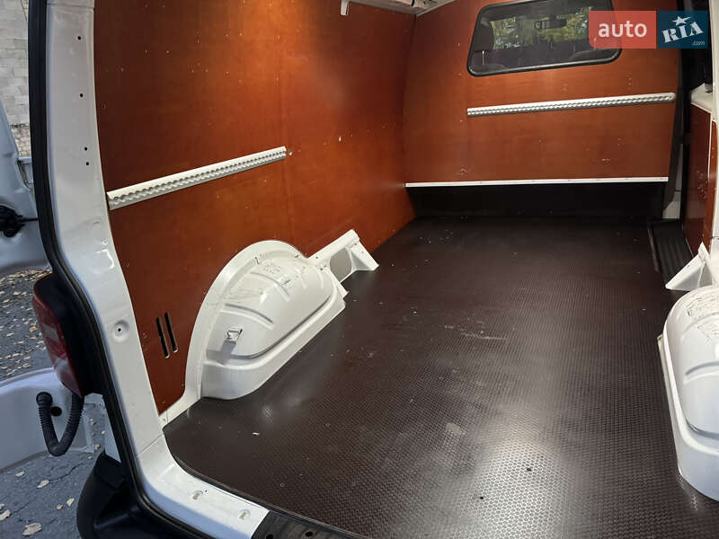 Вантажний фургон Volkswagen Transporter 2018 в Рівному фото 49 Вантажний фургон Volkswagen Transporter 2018 в Рівному