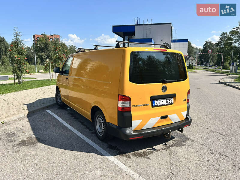 Грузовой фургон Volkswagen Transporter 2015 в Киеве