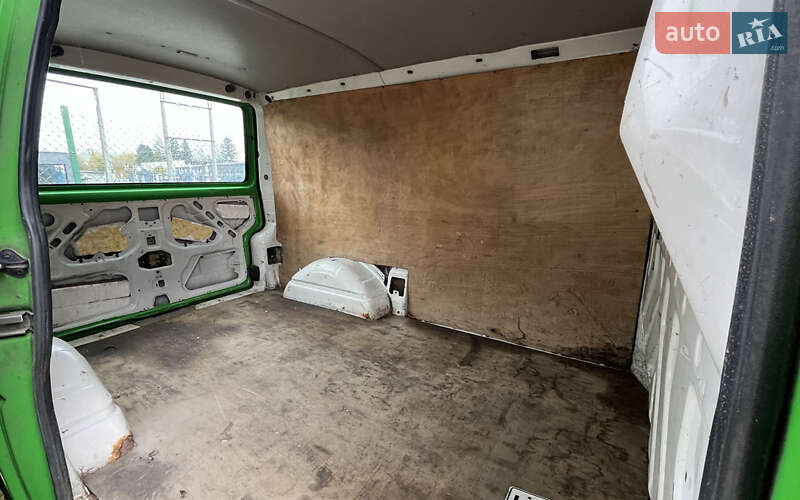 Вантажний фургон Volkswagen Transporter 2001 в Стрию фото 13 Вантажний фургон Volkswagen Transporter 2001 в Стрию