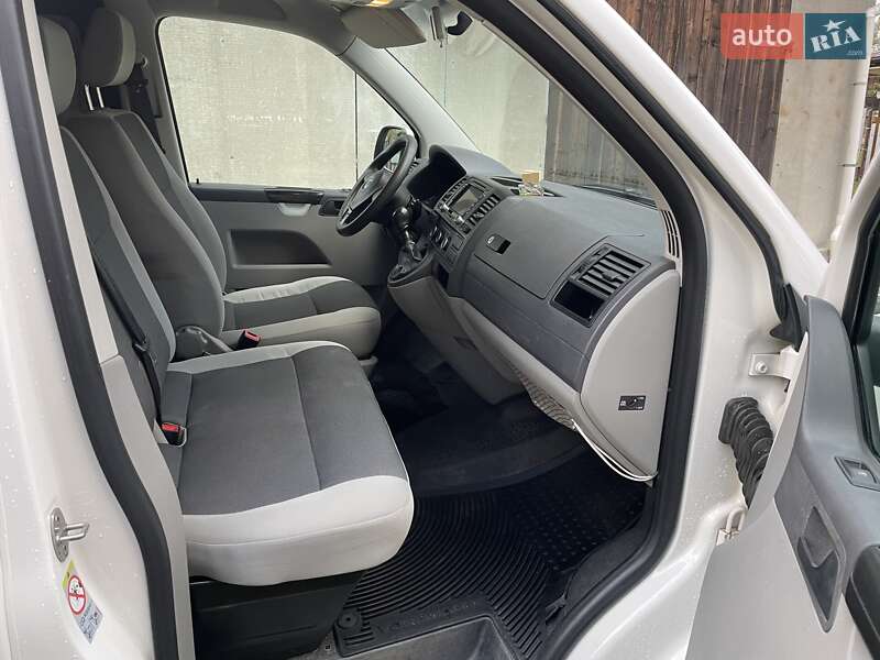 Минивэн Volkswagen Transporter 2015 в Самборе фото 11 Минивэн Volkswagen Transporter 2015 в Самборе