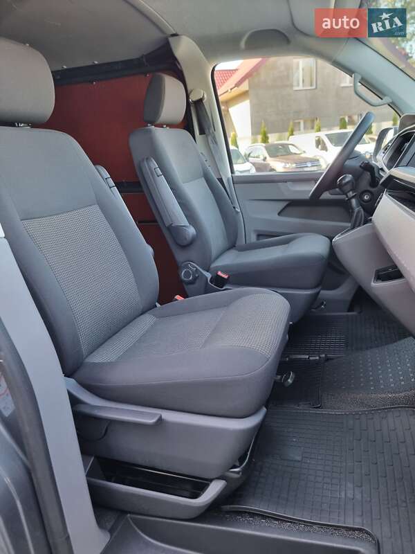 Грузовой фургон Volkswagen Transporter 2020 в Радивилове