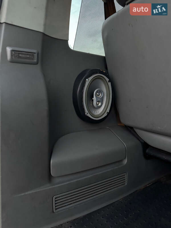 Минивэн Volkswagen Transporter 2006 в Софиевской Борщаговке