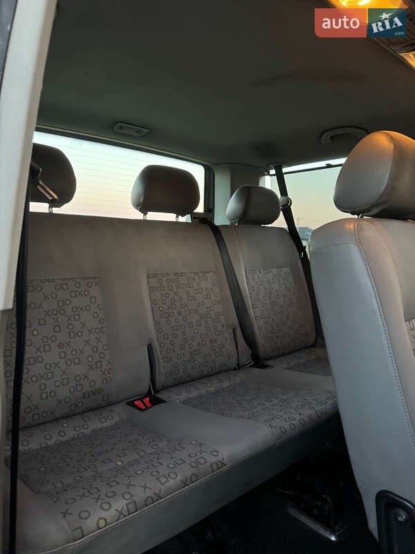 Минивэн Volkswagen Transporter 2006 в Софиевской Борщаговке