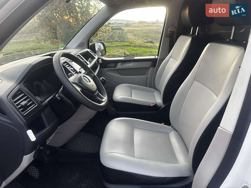 Вантажний фургон Volkswagen Transporter 2016 в Дубні фото 23 Вантажний фургон Volkswagen Transporter 2016 в Дубні