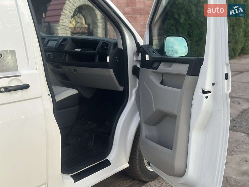 Вантажний фургон Volkswagen Transporter 2016 в Дубні фото 36 Вантажний фургон Volkswagen Transporter 2016 в Дубні
