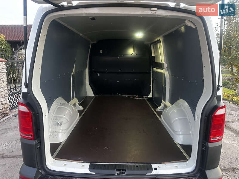 Вантажний фургон Volkswagen Transporter 2016 в Дубні фото 43 Вантажний фургон Volkswagen Transporter 2016 в Дубні