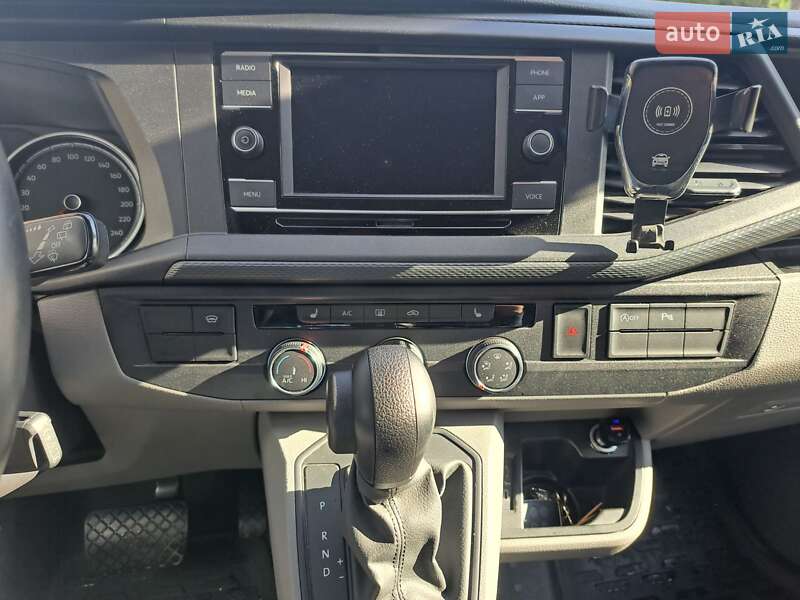 Минивэн Volkswagen Transporter 2021 в Буче