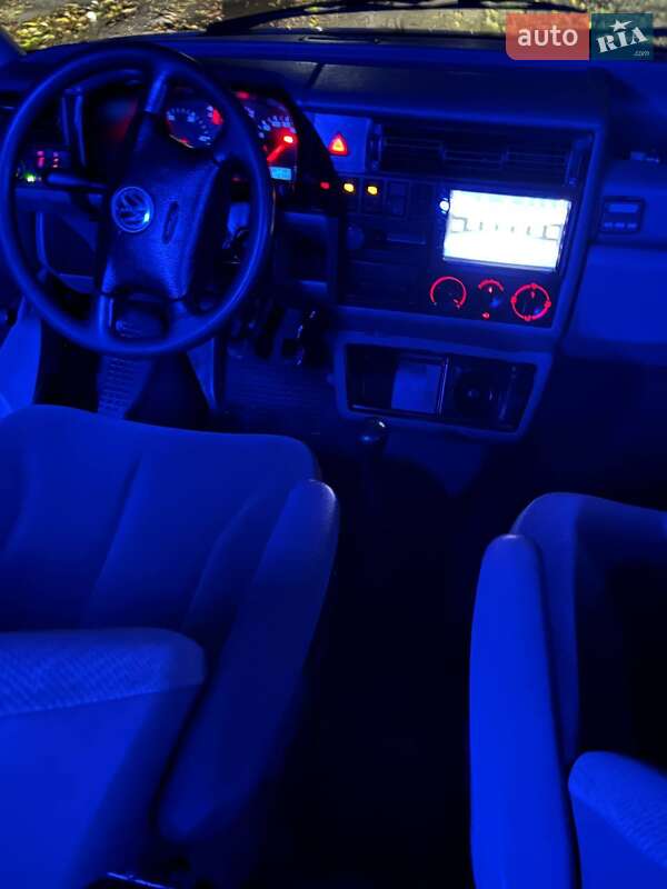 Мінівен Volkswagen Transporter 2001 в Рівному фото 11 Мінівен Volkswagen Transporter 2001 в Рівному