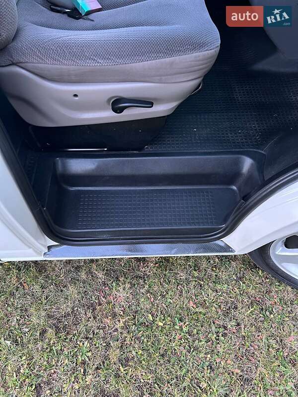 Мінівен Volkswagen Transporter 2001 в Рівному фото 31 Мінівен Volkswagen Transporter 2001 в Рівному