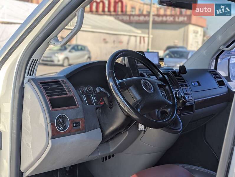 Мінівен Volkswagen Transporter 2004 в Києві