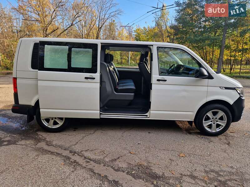 Мінівен Volkswagen Transporter 2021 в Києві