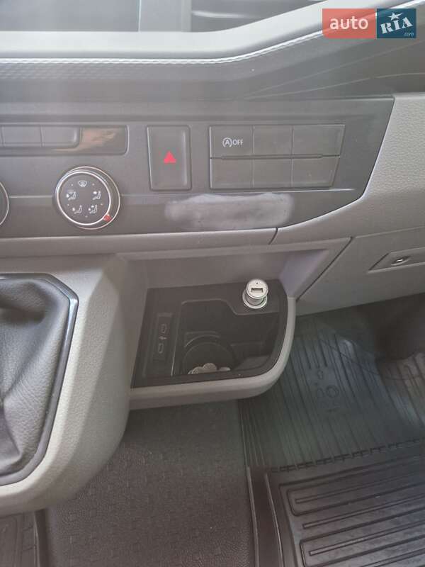 Мінівен Volkswagen Transporter 2021 в Києві