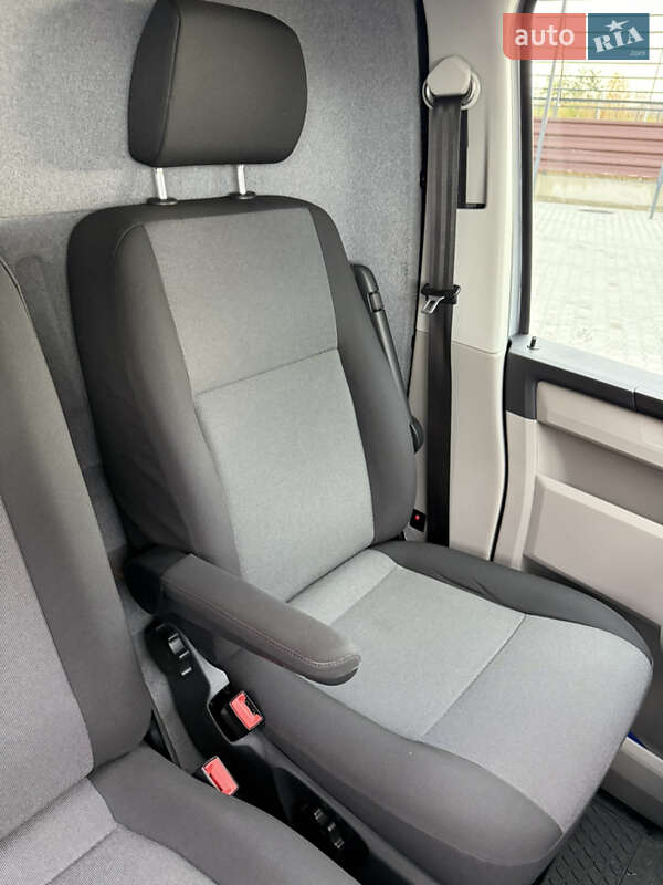 Вантажний фургон Volkswagen Transporter 2018 в Луцьку