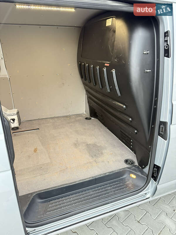 Вантажний фургон Volkswagen Transporter 2018 в Луцьку