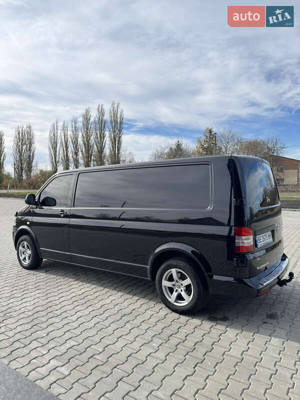 Грузовой фургон Volkswagen Transporter 2013 в Врадиевке
