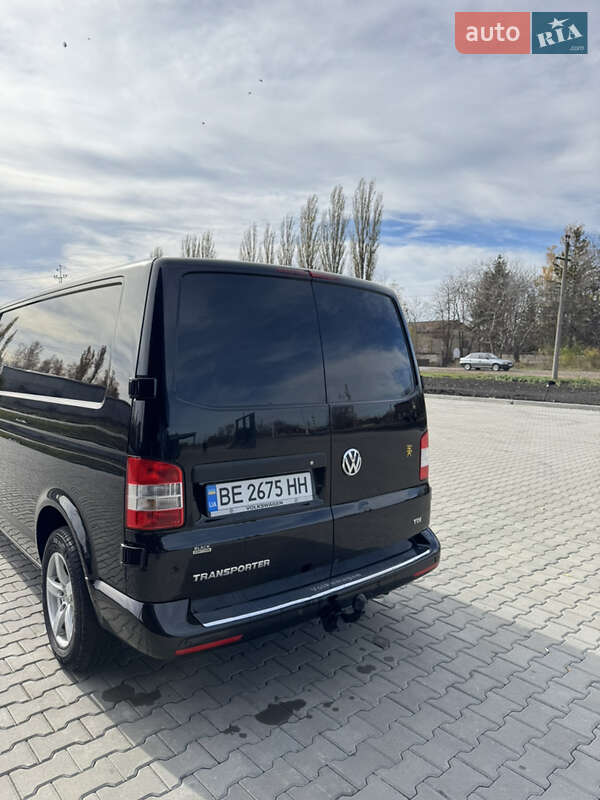Грузовой фургон Volkswagen Transporter 2013 в Врадиевке