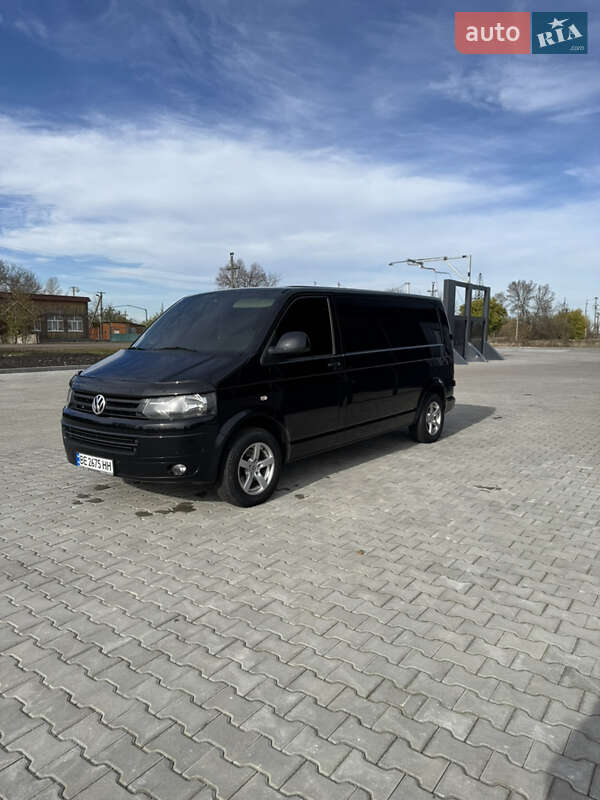 Грузовой фургон Volkswagen Transporter 2013 в Врадиевке