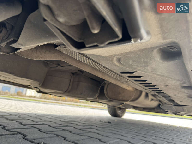 Грузовой фургон Volkswagen Transporter 2013 в Врадиевке