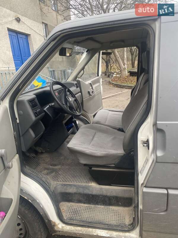 Вантажний фургон Volkswagen Transporter 2001 в Новомосковську фото 12 Вантажний фургон Volkswagen Transporter 2001 в Новомосковську