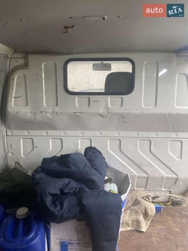 Вантажний фургон Volkswagen Transporter 2001 в Новомосковську фото 22 Вантажний фургон Volkswagen Transporter 2001 в Новомосковську