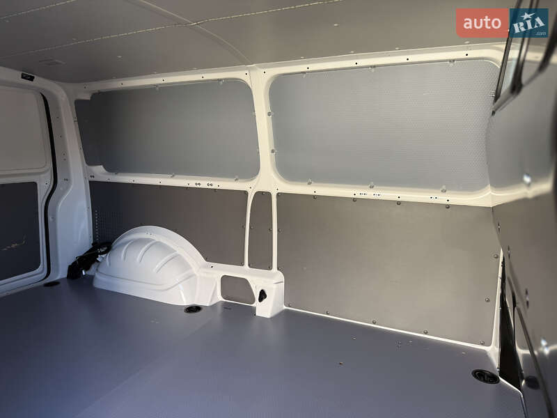 Вантажний фургон Volkswagen Transporter 2021 в Києві
