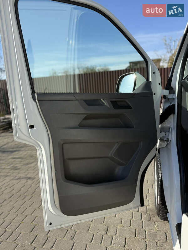 Вантажний фургон Volkswagen Transporter 2021 в Києві
