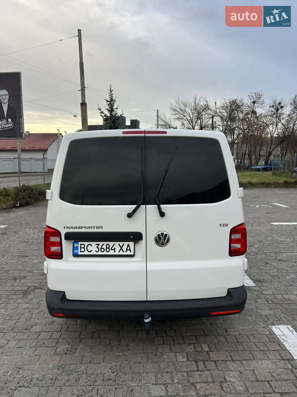 Мінівен Volkswagen Transporter 2017 в Львові