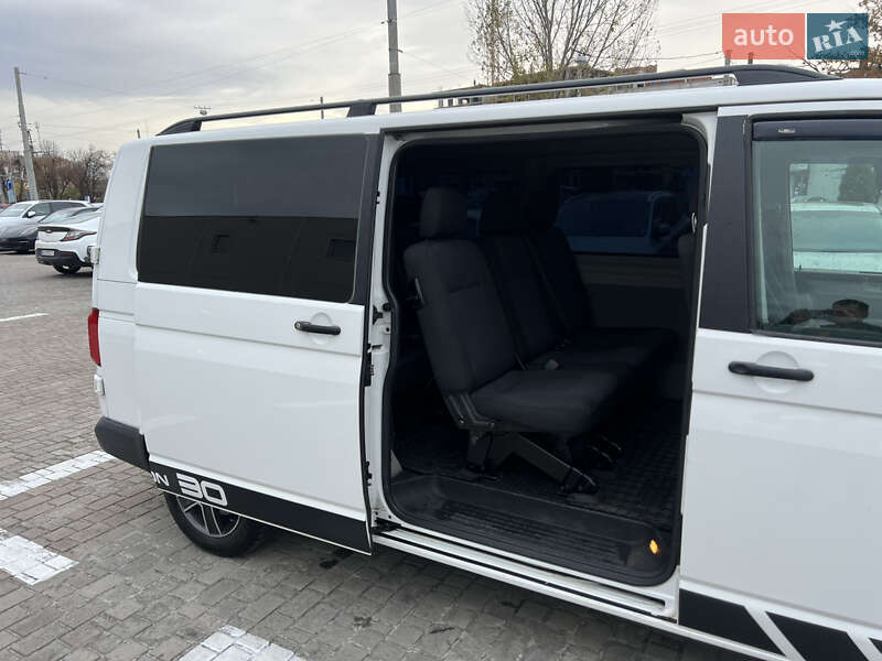 Мінівен Volkswagen Transporter 2017 в Львові