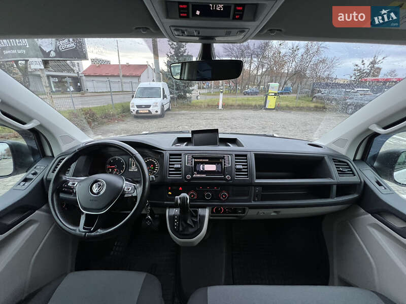 Мінівен Volkswagen Transporter 2017 в Львові