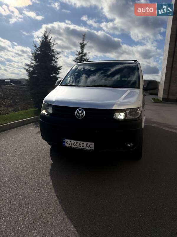 Грузовой фургон Volkswagen Transporter 2010 в Киеве