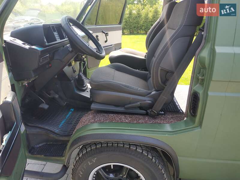 Минивэн Volkswagen Transporter 1983 в Стрые