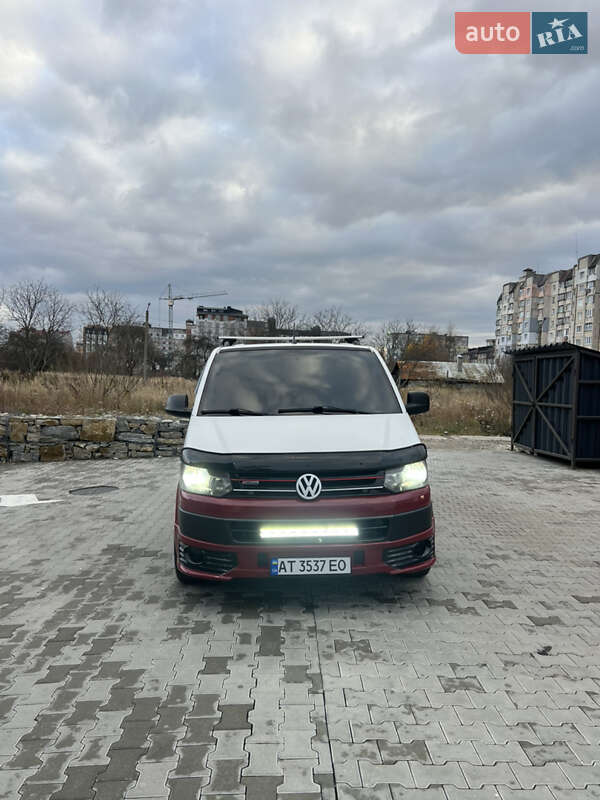 Минивэн Volkswagen Transporter 2010 в Калуше