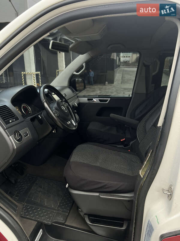 Минивэн Volkswagen Transporter 2010 в Калуше