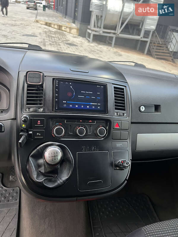 Минивэн Volkswagen Transporter 2010 в Калуше