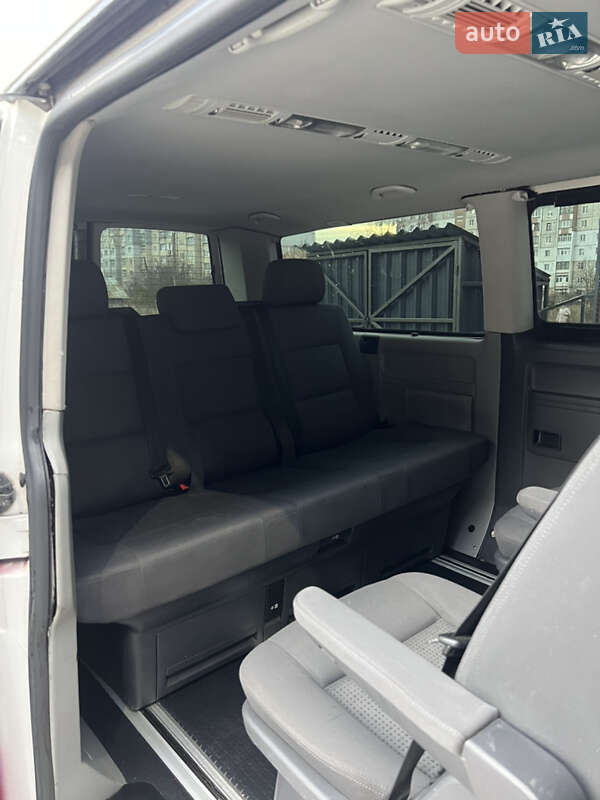 Минивэн Volkswagen Transporter 2010 в Калуше