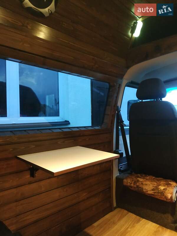 Минивэн Volkswagen Transporter 1983 в Стрые