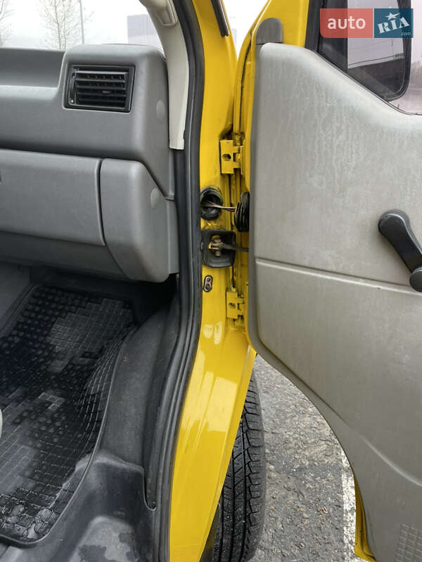Минивэн Volkswagen Transporter 1999 в Киеве