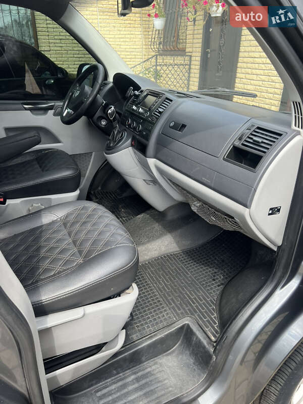 Мінівен Volkswagen Transporter 2012 в Черкасах